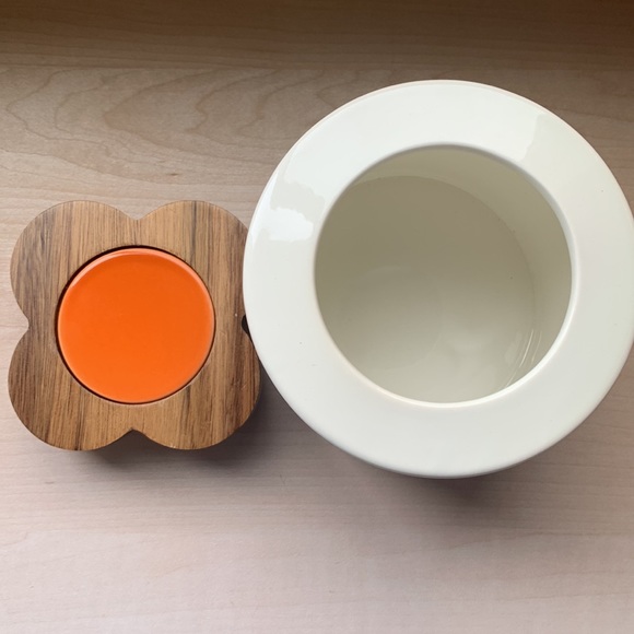 🥡 NIB Orla Kiely Ceramic Storage Jar Soldout - Picture 2 of 4